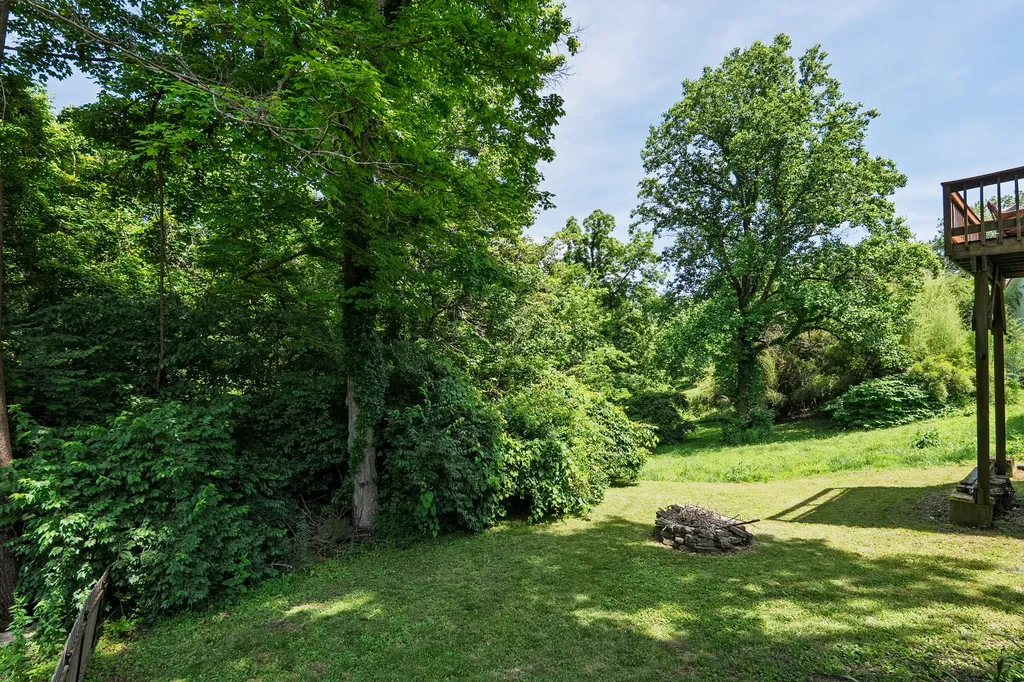 118 Cynthiana Street Williamstown KY 41097