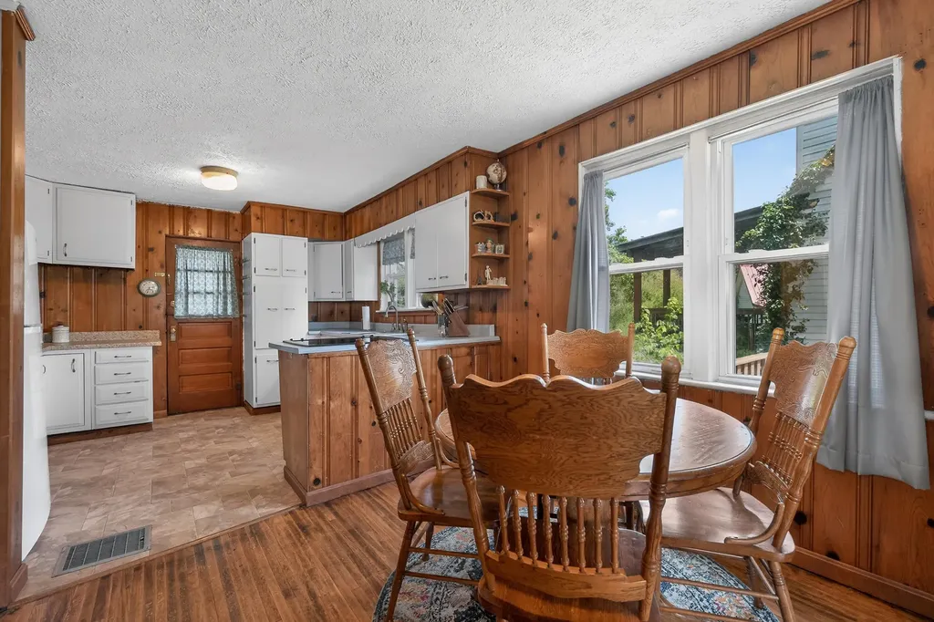118 Cynthiana Street Williamstown KY 41097