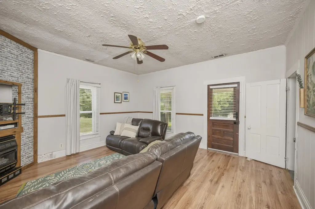 1160 Hopewell Road Harrodsburg KY 40330