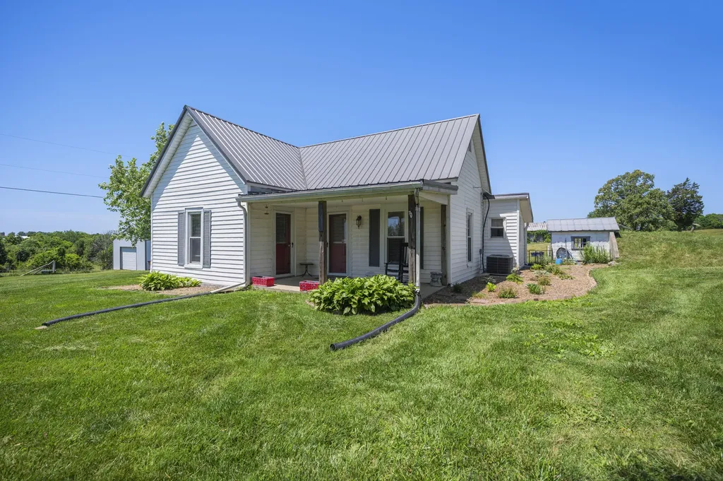 1160 Hopewell Road Harrodsburg KY 40330