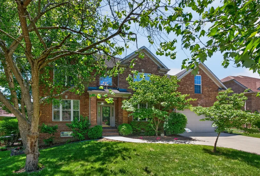2228 Barnwell Lane Lexington KY 40513