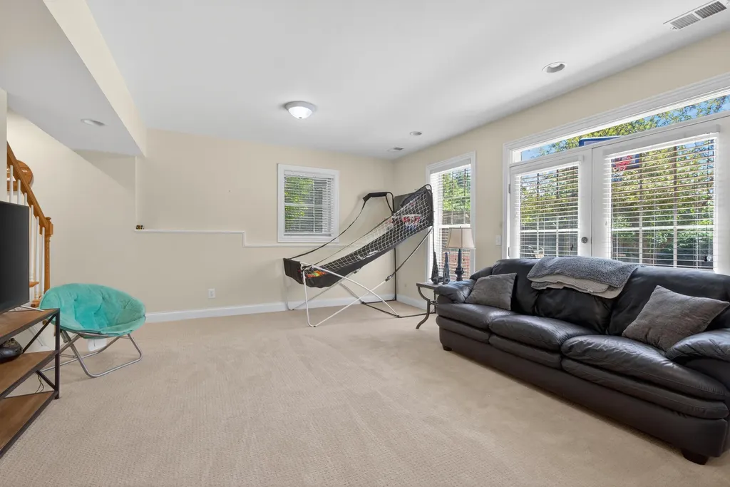 2228 Barnwell Lane Lexington KY 40513