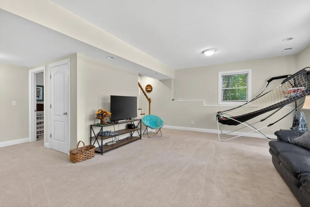 2228 Barnwell Lane Lexington KY 40513