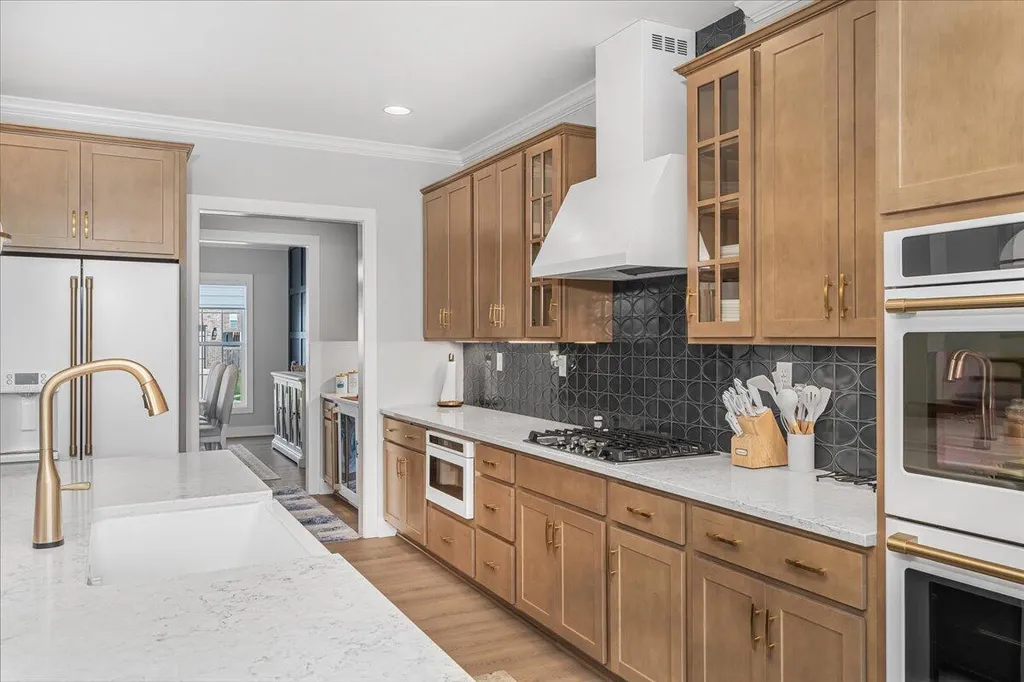 281 Squires Circle Lexington KY 40515