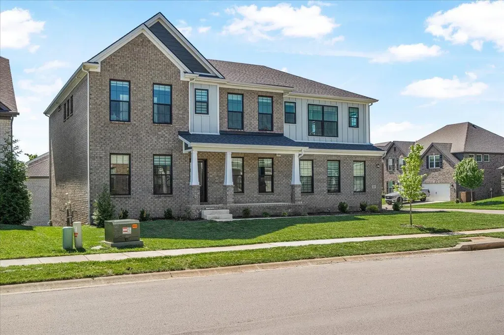 281 Squires Circle Lexington KY 40515