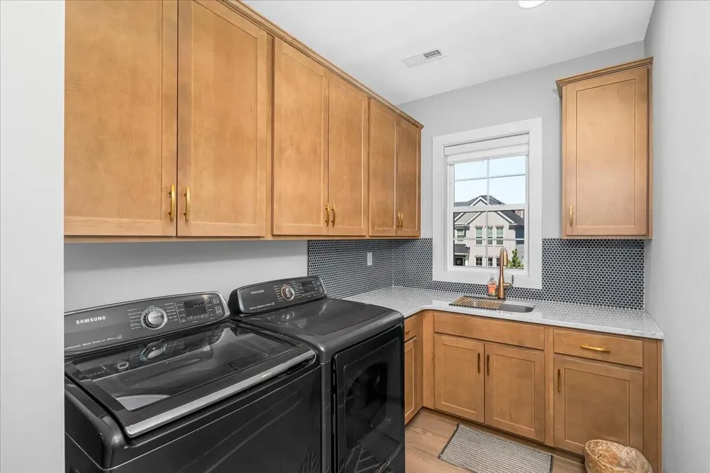 281 Squires Circle Lexington KY 40515