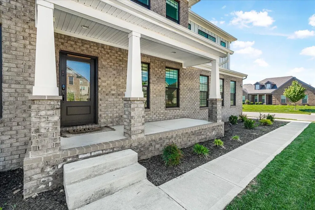 281 Squires Circle Lexington KY 40515