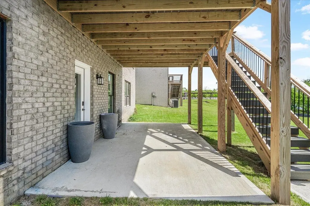 281 Squires Circle Lexington KY 40515