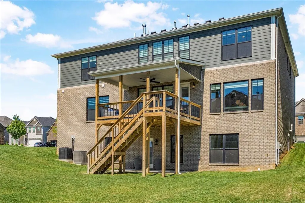 281 Squires Circle Lexington KY 40515
