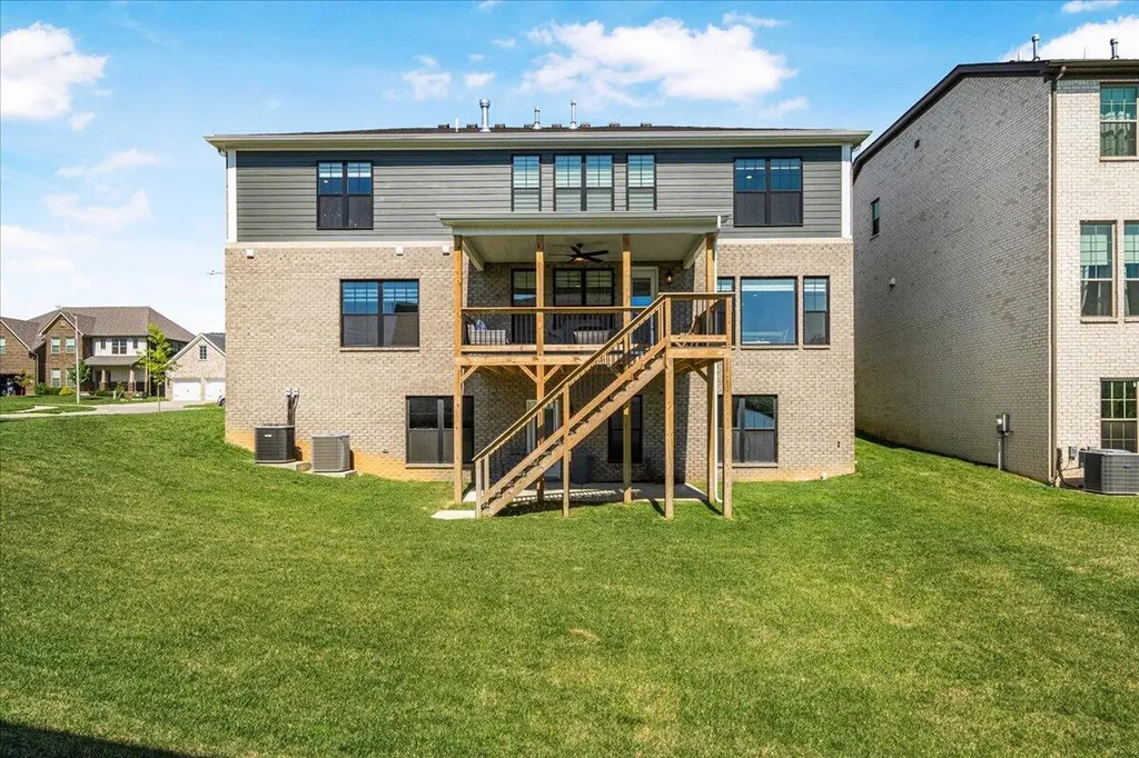 281 Squires Circle Lexington KY 40515