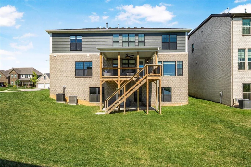 281 Squires Circle Lexington KY 40515
