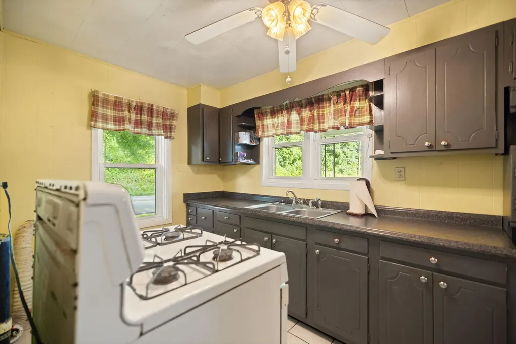 13 White Lane Vanceburg KY 41179