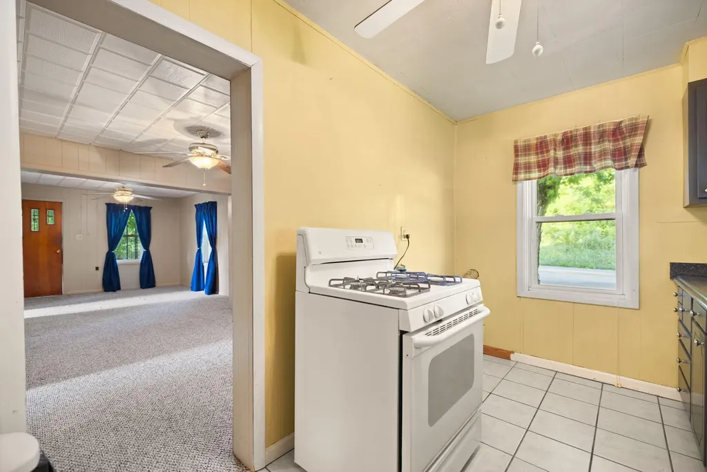 13 White Lane Vanceburg KY 41179