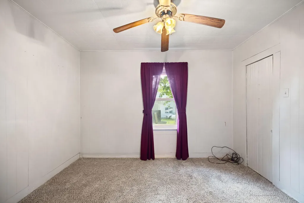 13 White Lane Vanceburg KY 41179