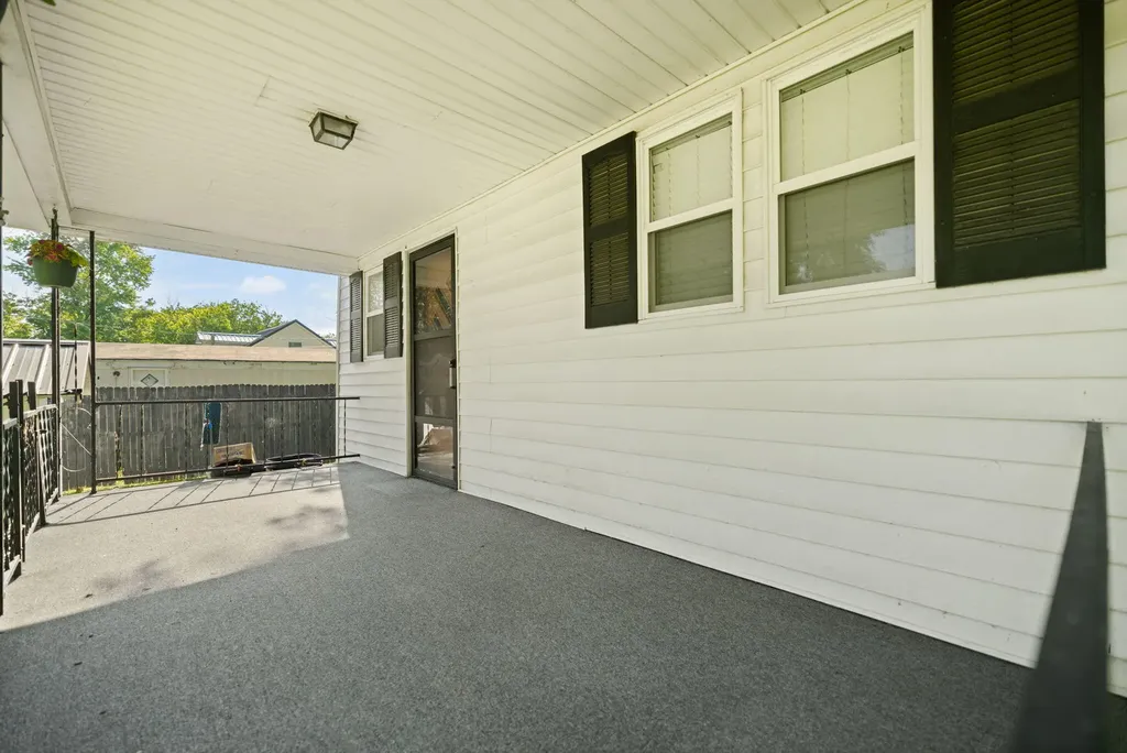 13 White Lane Vanceburg KY 41179