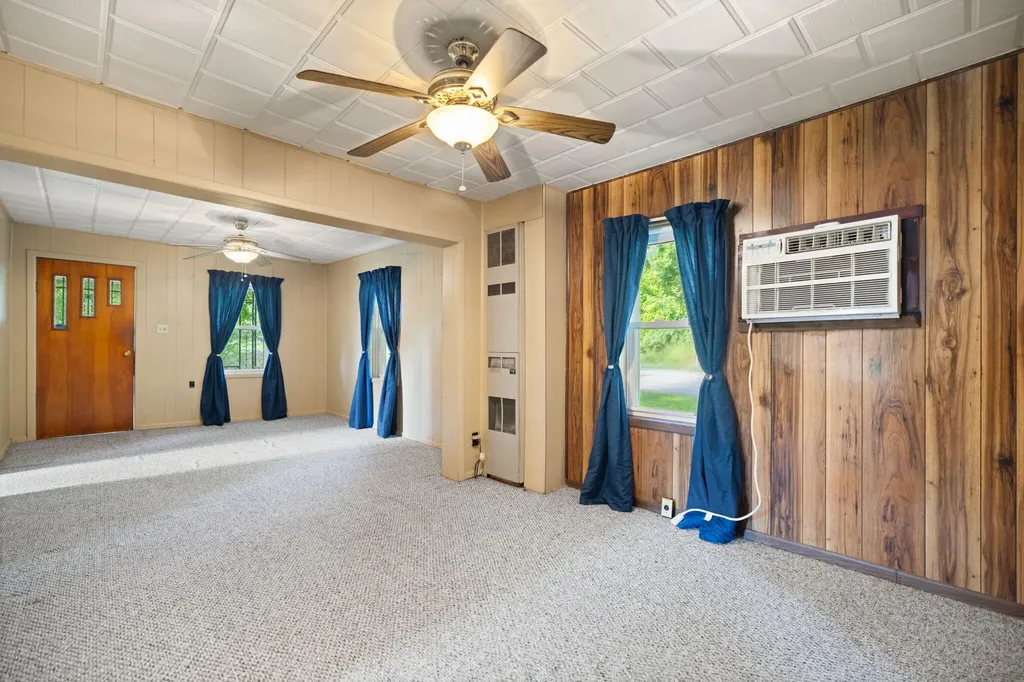 13 White Lane Vanceburg KY 41179