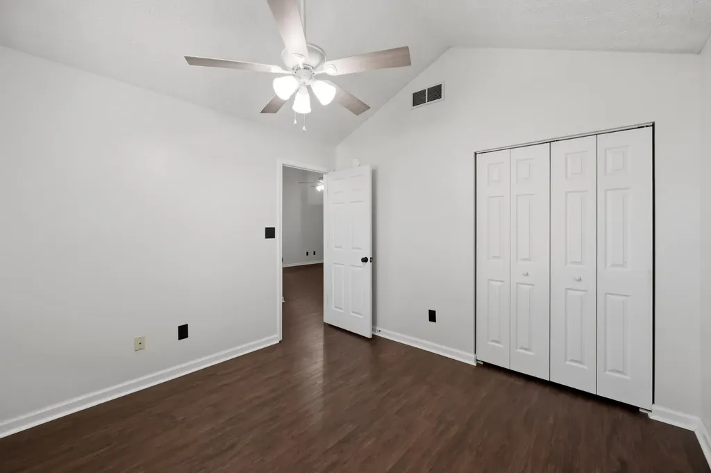 132 Ellemoor Lane Lexington KY 40515