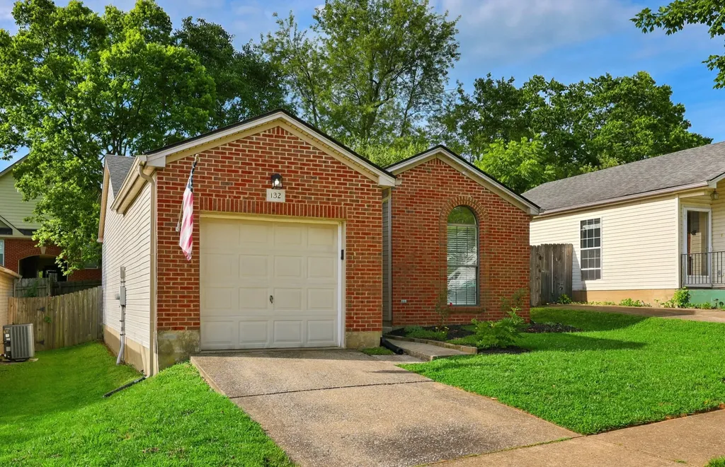 132 Ellemoor Lane Lexington KY 40515