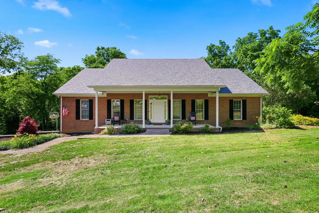 118 Green Sentinel Drive Nicholasville KY 40356