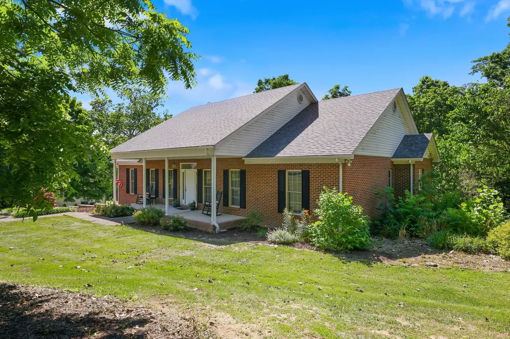 118 Green Sentinel Drive Nicholasville KY 40356