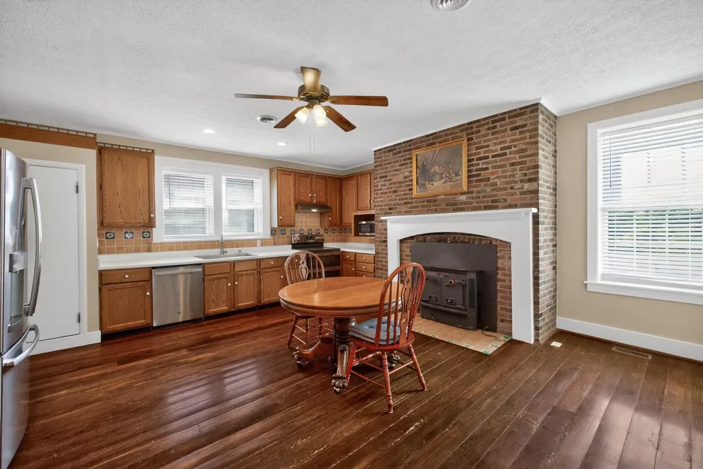 2035 Ky-1247 Stanford KY 40484