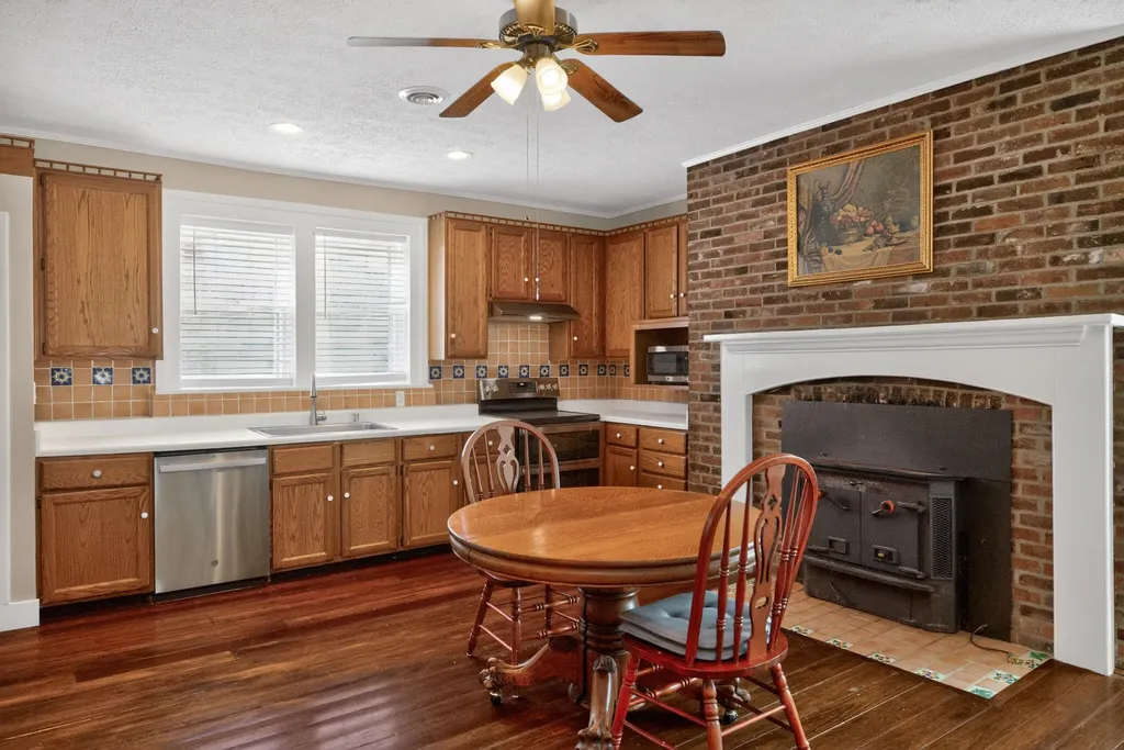 2035 Ky-1247 Stanford KY 40484