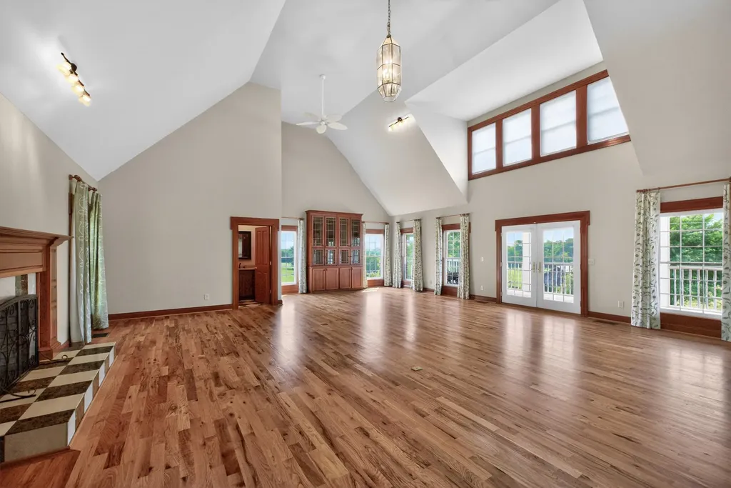 2035 Ky-1247 Stanford KY 40484