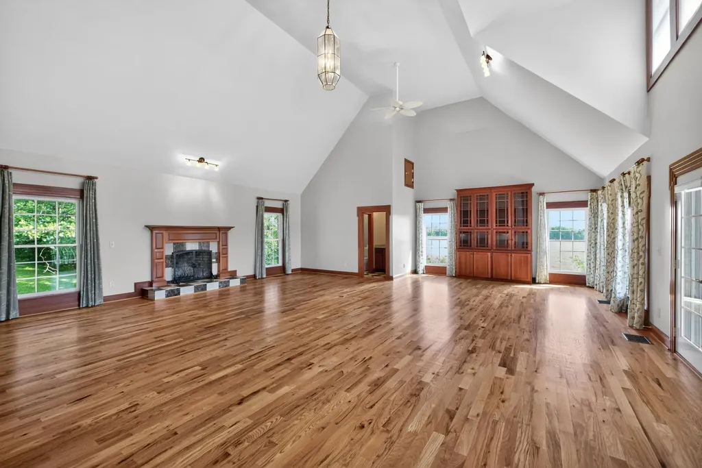 2035 Ky-1247 Stanford KY 40484