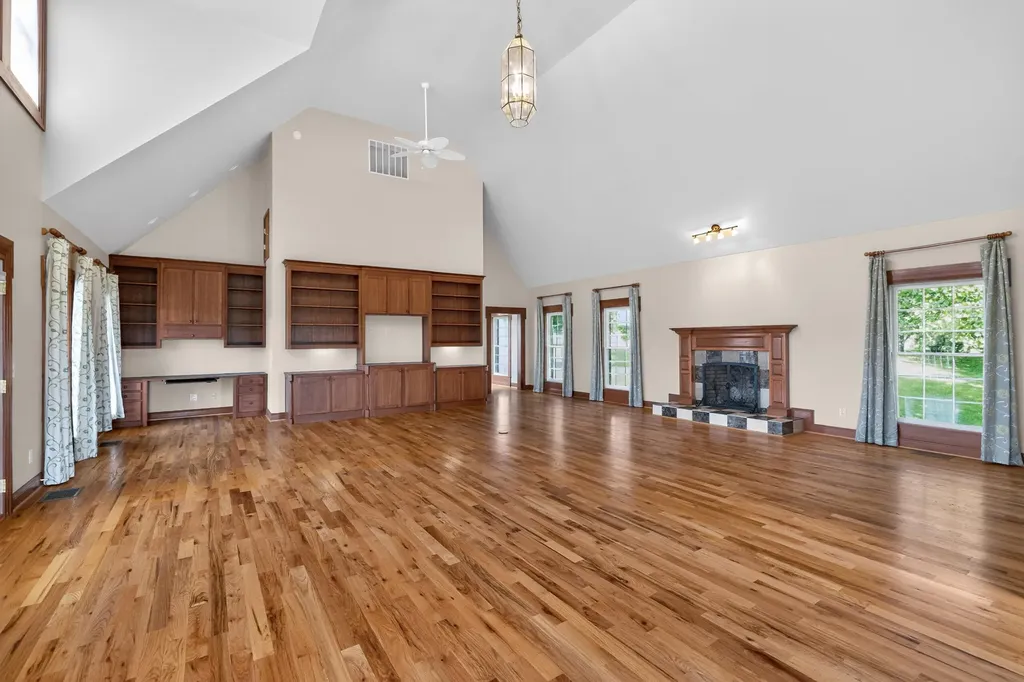 2035 Ky-1247 Stanford KY 40484