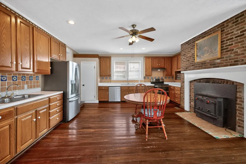 2035 Ky-1247 Stanford KY 40484