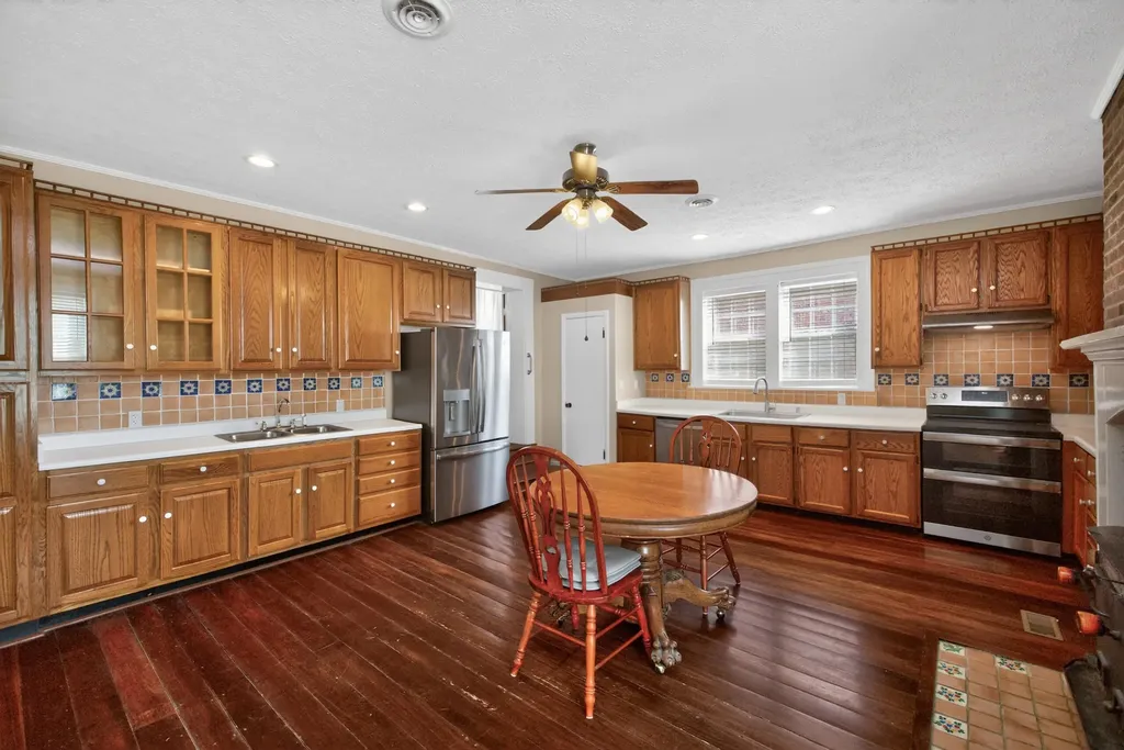 2035 Ky-1247 Stanford KY 40484