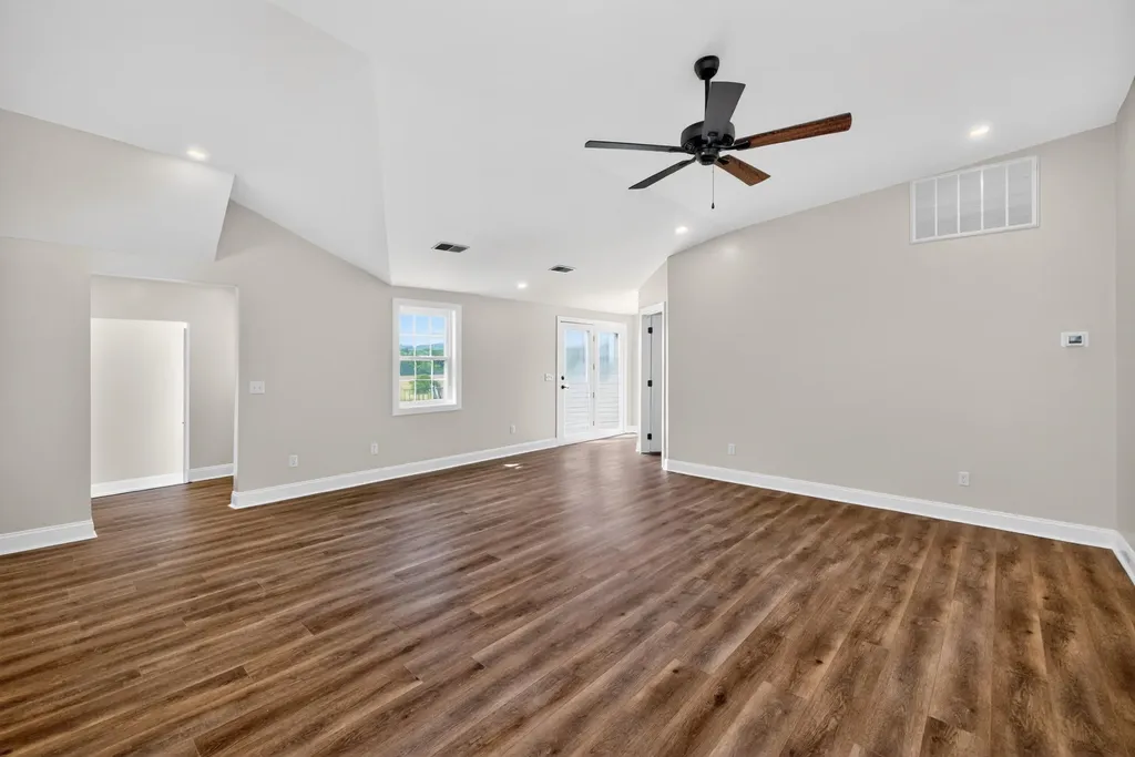 2035 Ky-1247 Stanford KY 40484