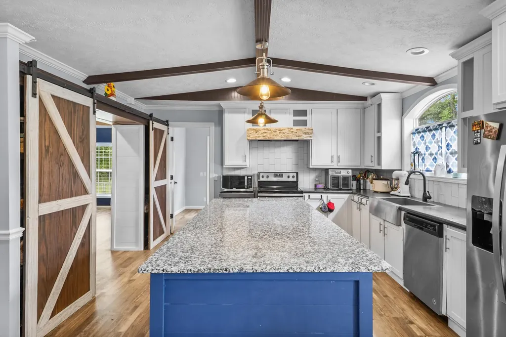 2953 Fariston Road London KY 40744