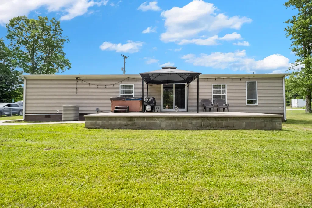 2953 Fariston Road London KY 40744