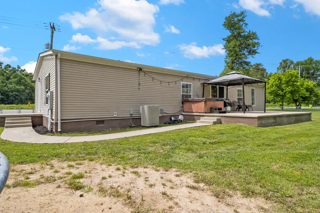 2953 Fariston Road London KY 40744