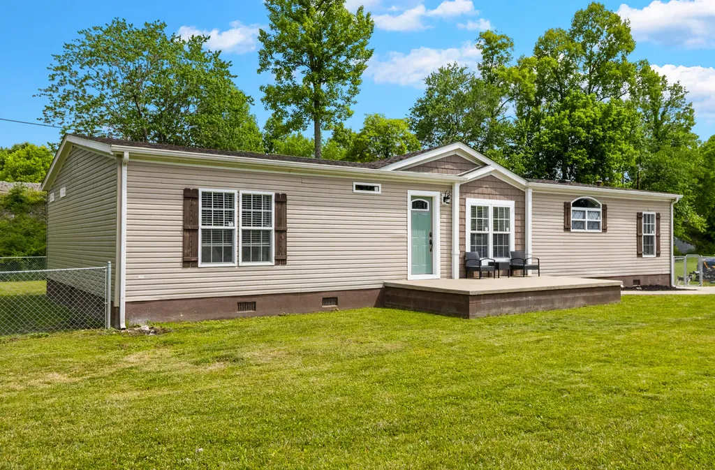 2953 Fariston Road London KY 40744