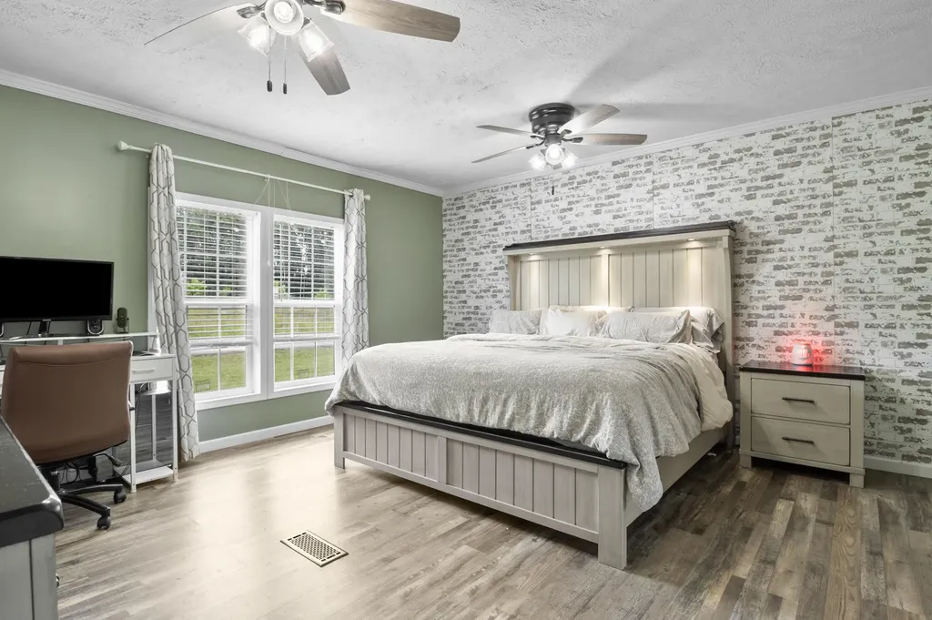 2953 Fariston Road London KY 40744