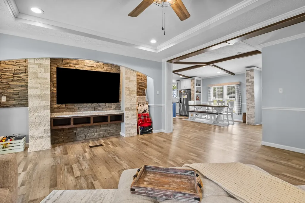 2953 Fariston Road London KY 40744