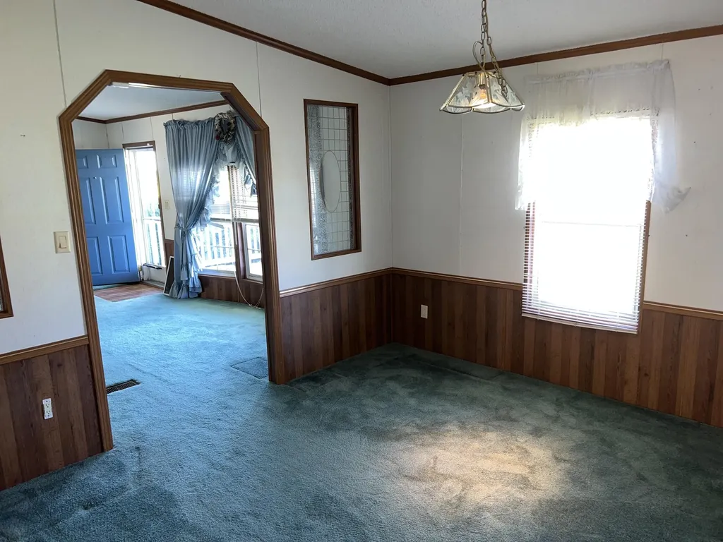 31 Ridgecrest Circle Flemingsburg KY 41041