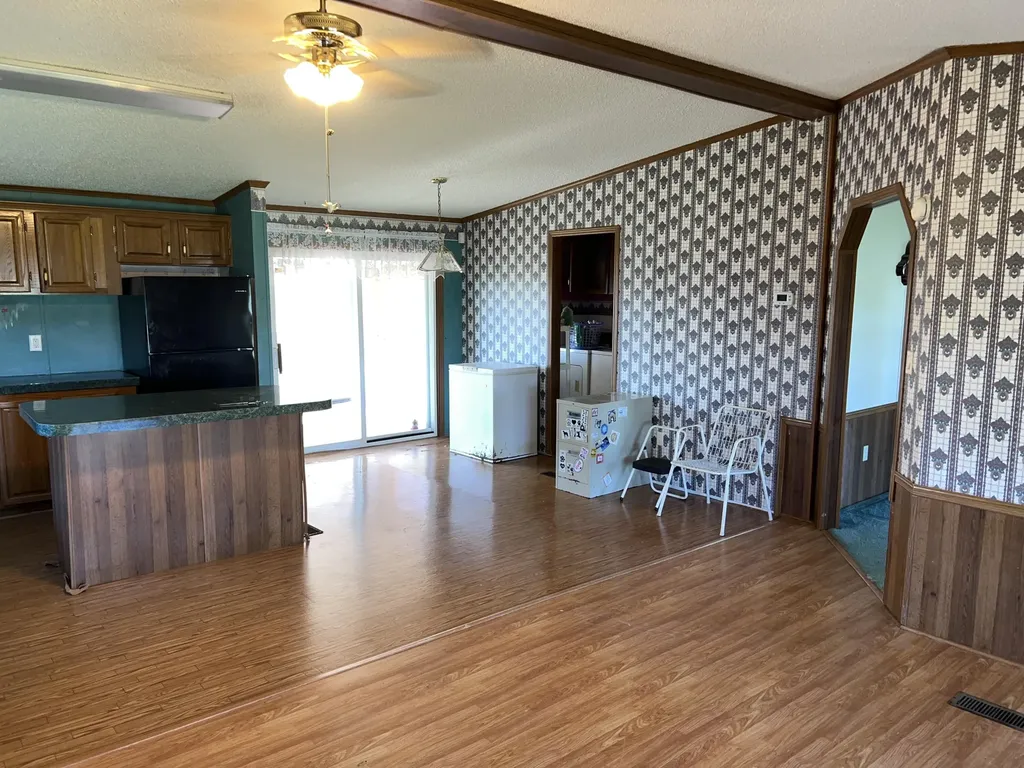 31 Ridgecrest Circle Flemingsburg KY 41041
