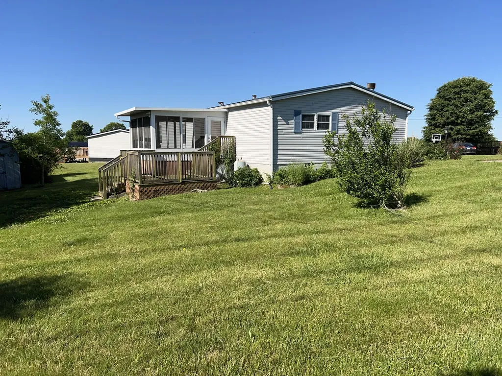 31 Ridgecrest Circle Flemingsburg KY 41041