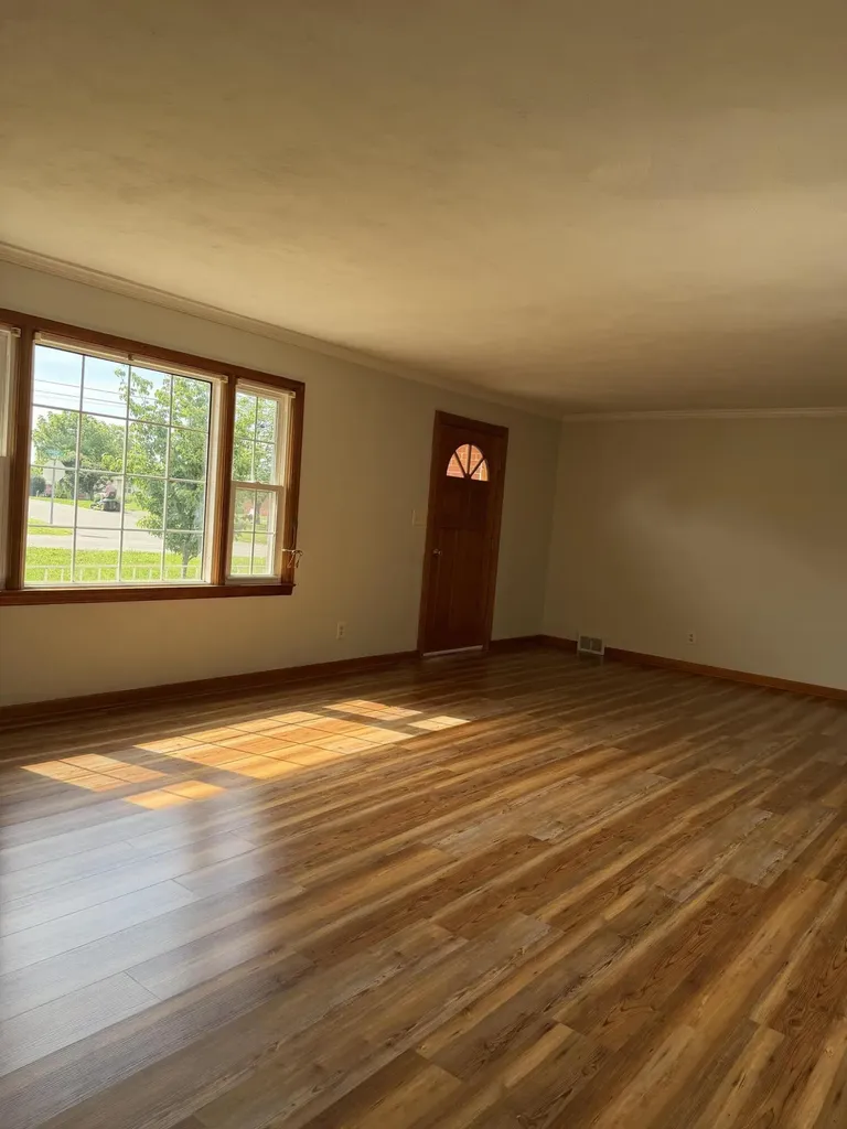 353 J F Kennedy Lane Lebanon KY 40033