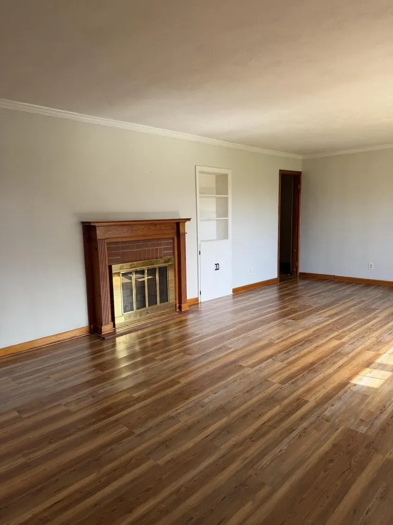 353 J F Kennedy Lane Lebanon KY 40033