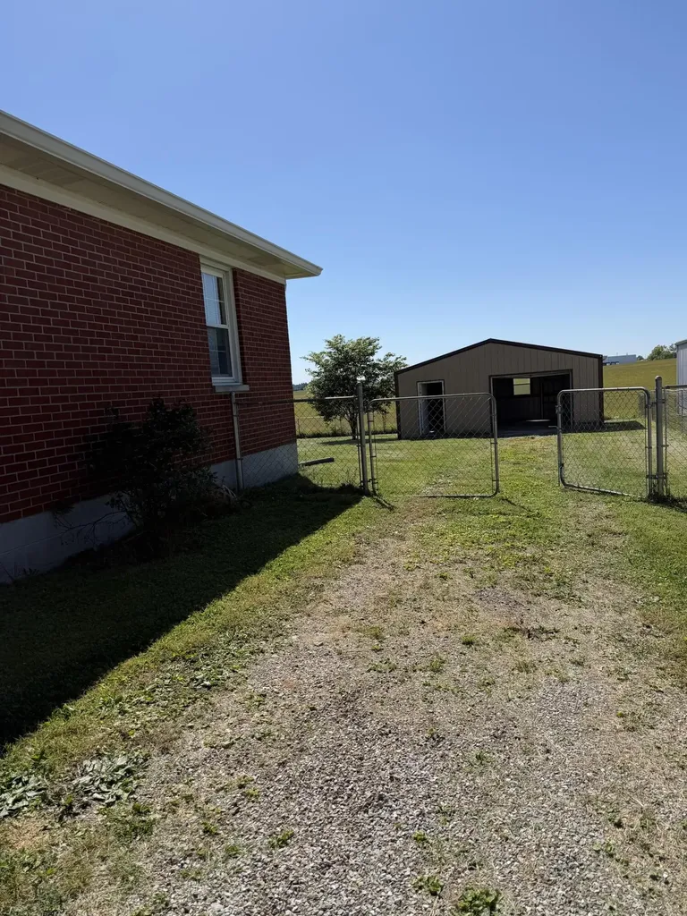 353 J F Kennedy Lane Lebanon KY 40033