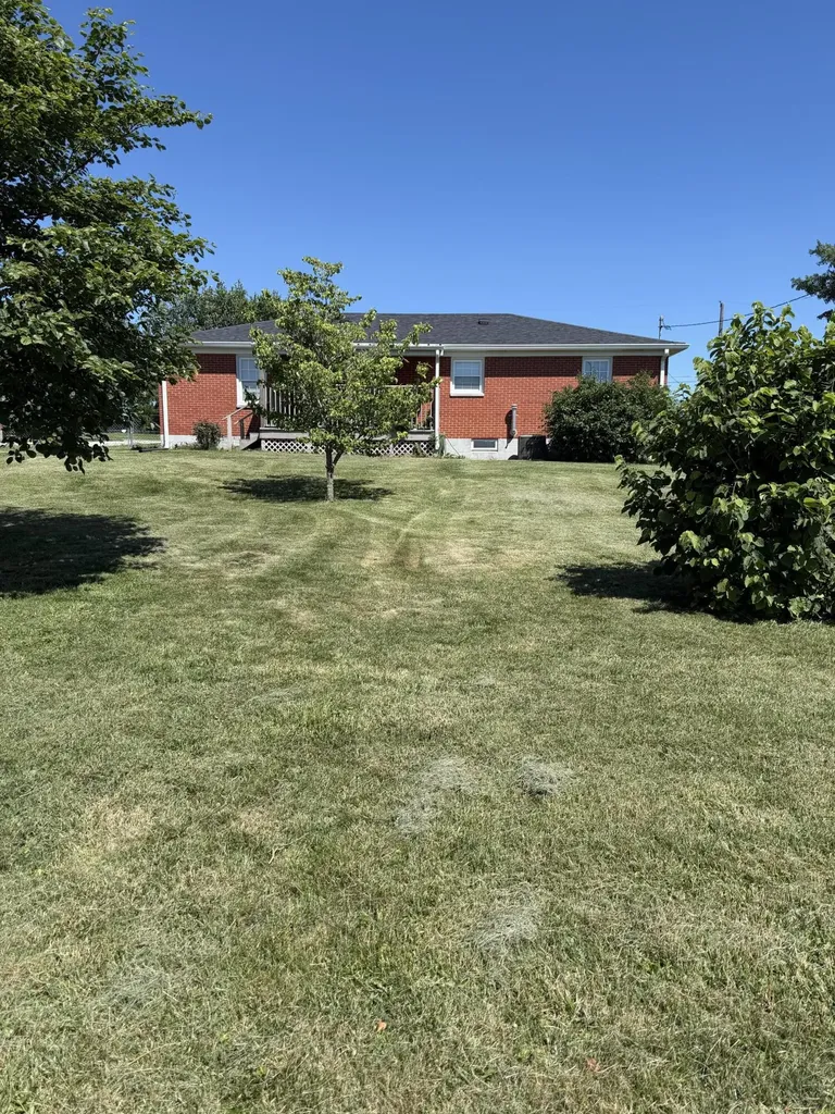 353 J F Kennedy Lane Lebanon KY 40033