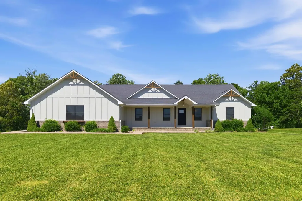 220 Davis Lane Russell Springs KY 42642
