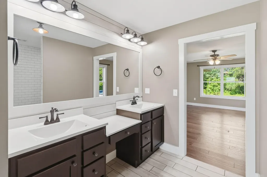 220 Davis Lane Russell Springs KY 42642