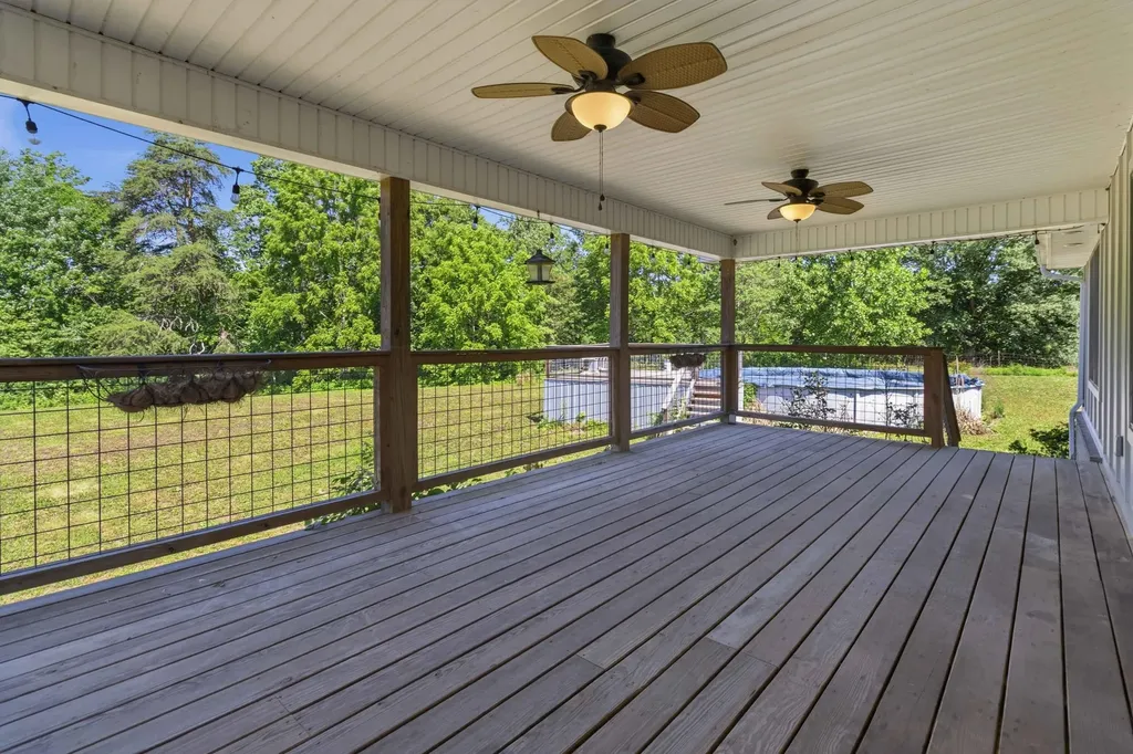 220 Davis Lane Russell Springs KY 42642