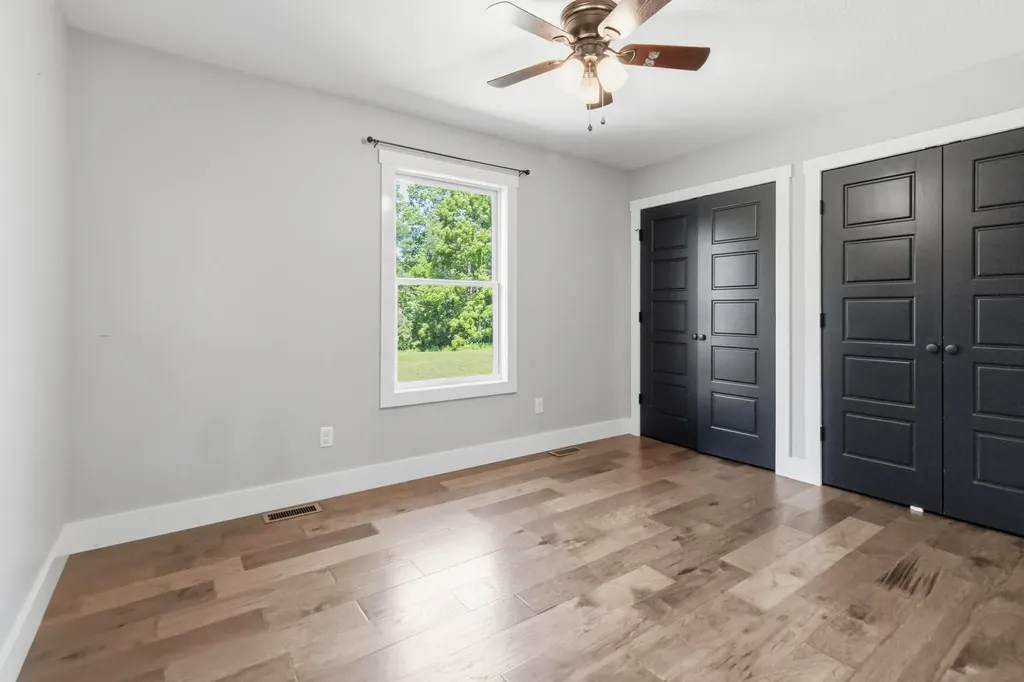 220 Davis Lane Russell Springs KY 42642