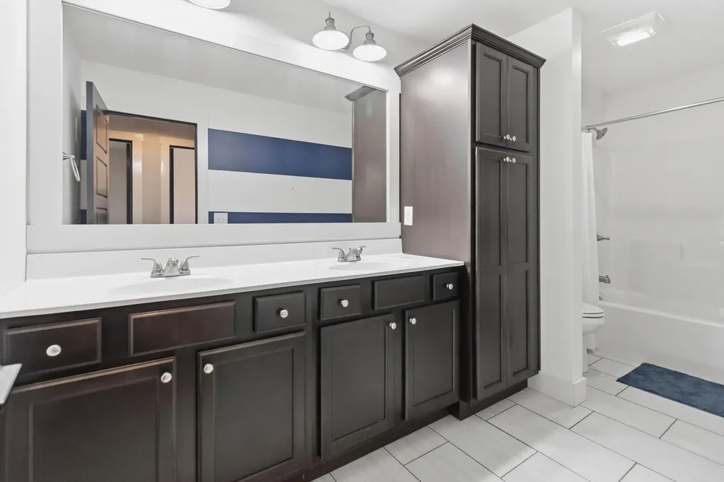 220 Davis Lane Russell Springs KY 42642